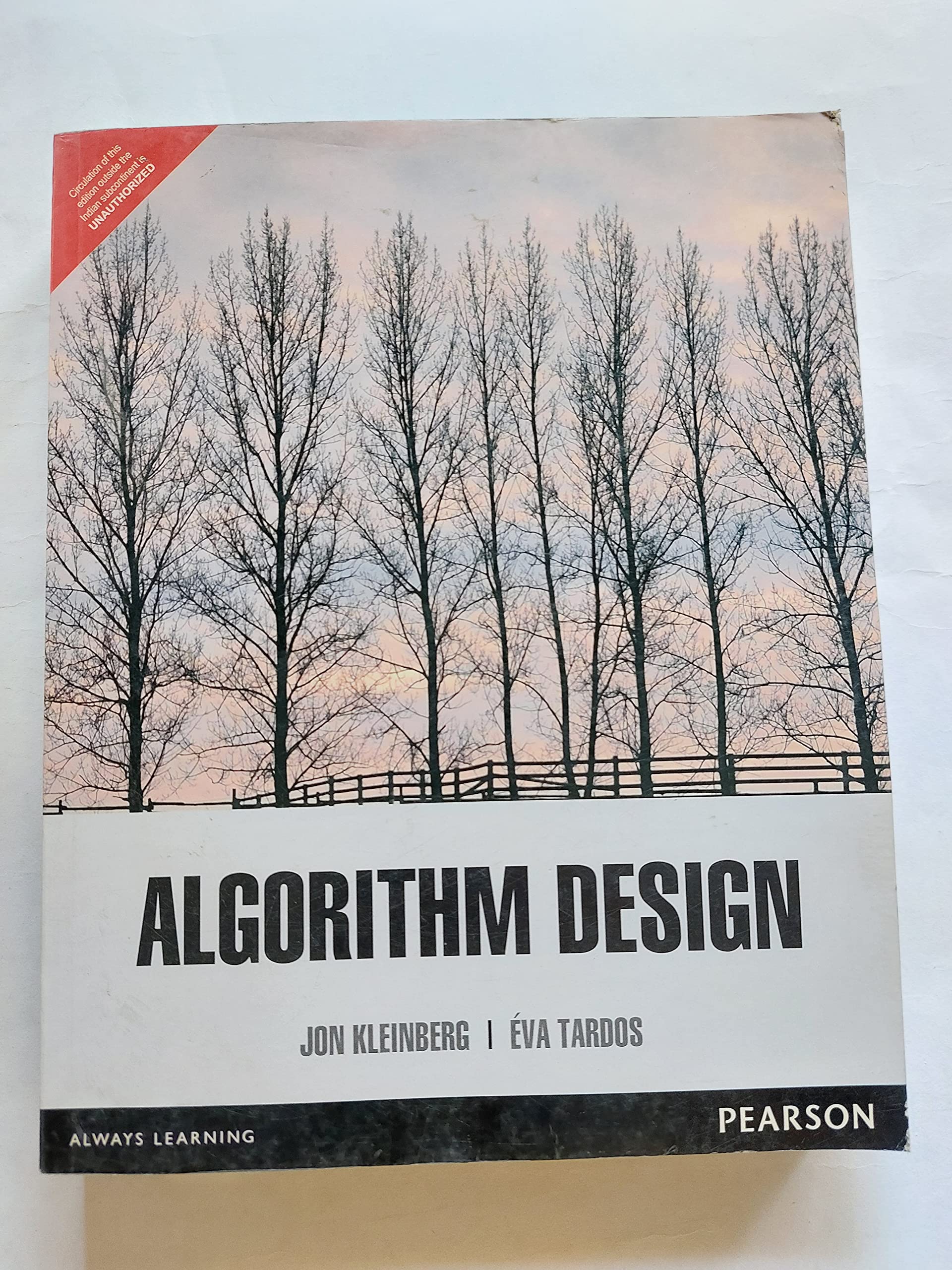 Algorithm Design : Jon Kleinberg, Eva Tardos: Amazon.in: Books
